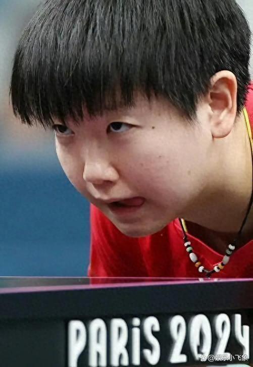 孙颖莎回归首秀大放异彩，羽毛球队主场球迷高呼名字